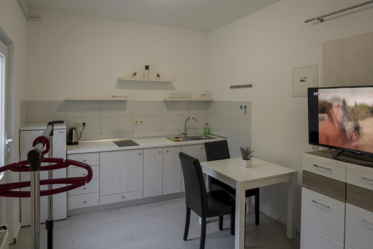 Apartments With A Parking Space Zuljana, Peljesac - 4573 Екстериор снимка
